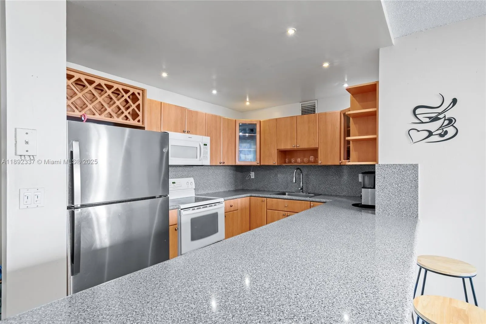 500 Three Islands Blvd, #309