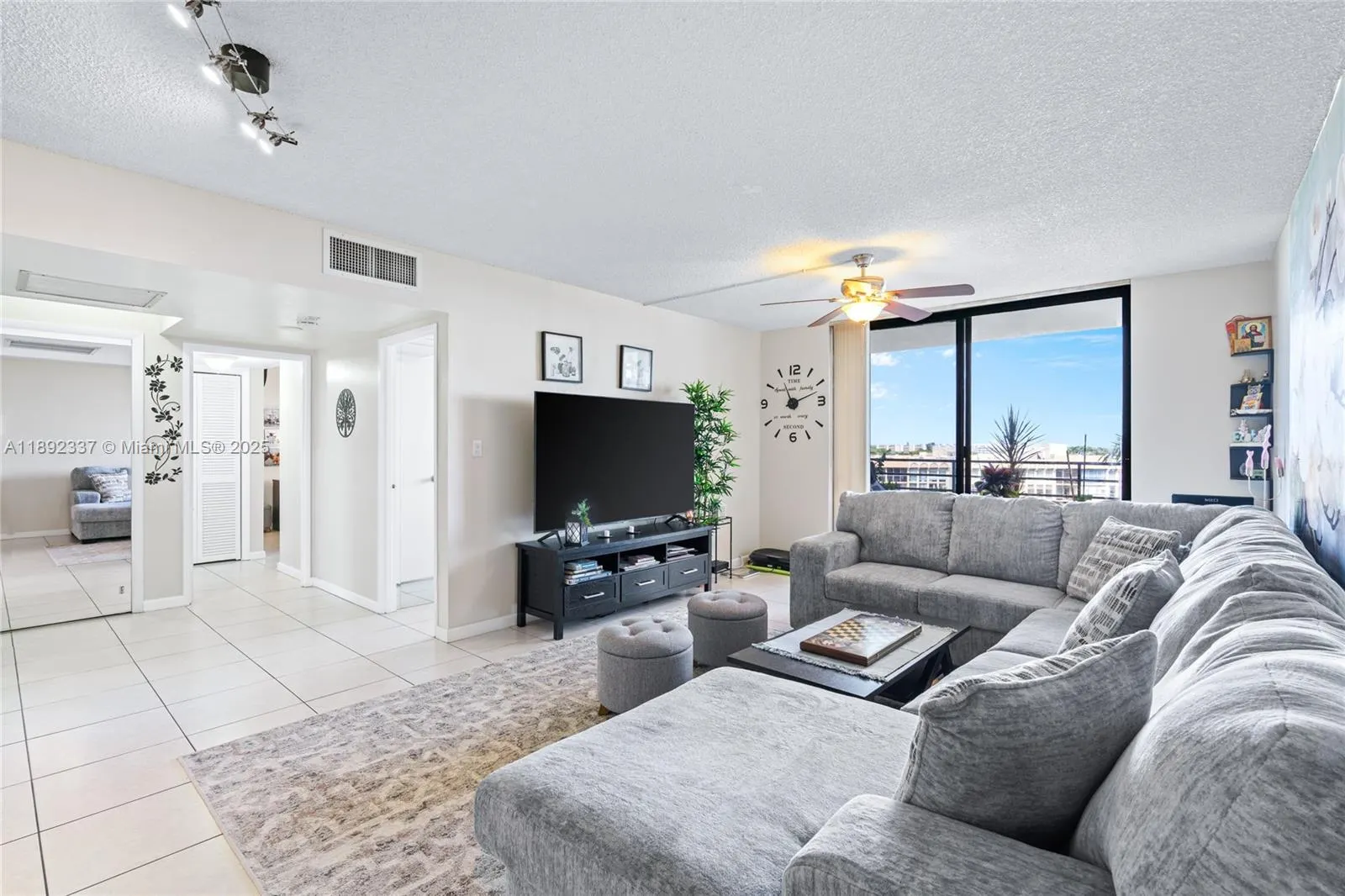 500 Three Islands Blvd, #309