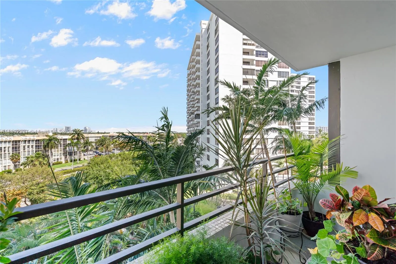 500 Three Islands Blvd, #309