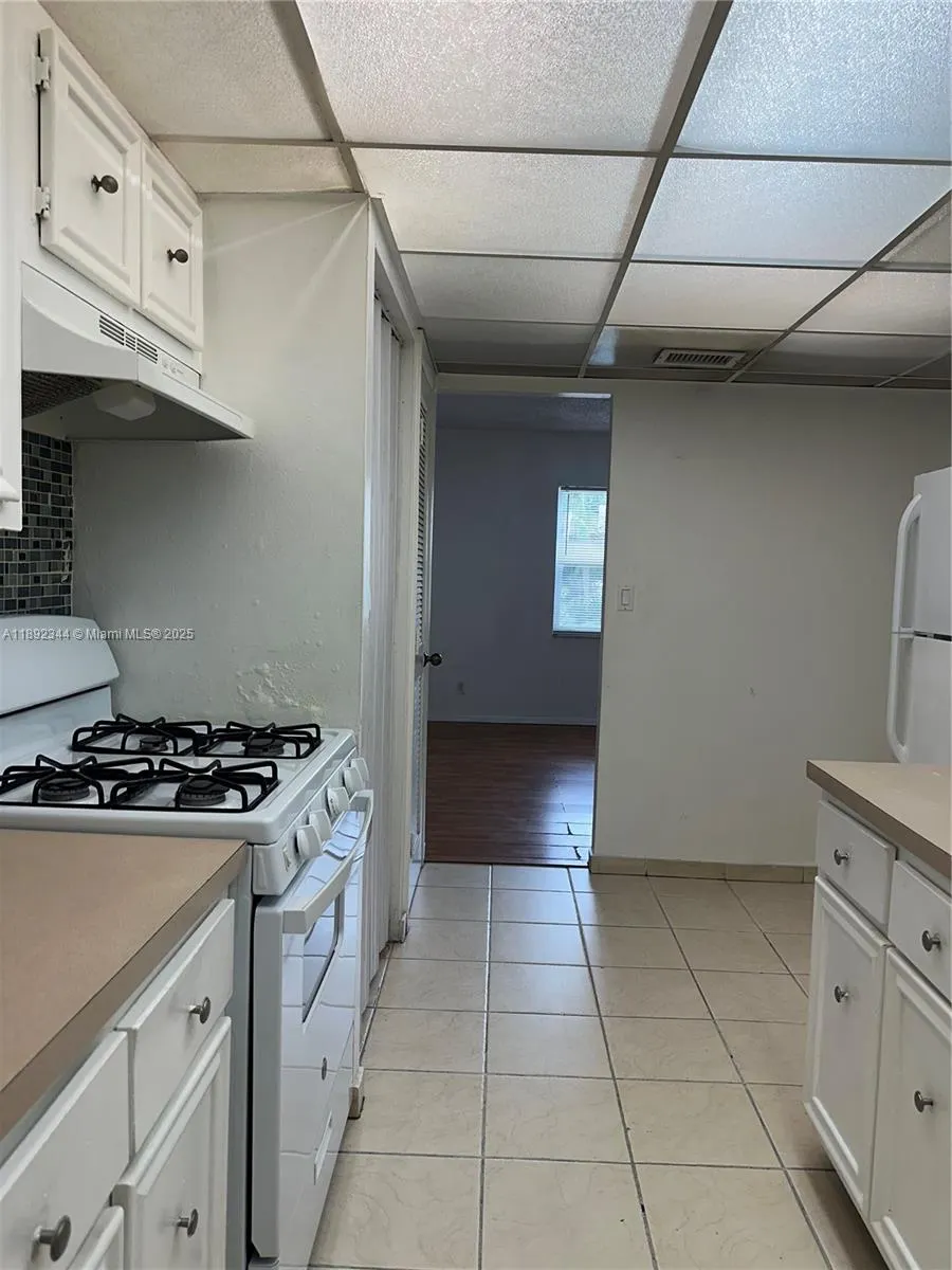 18101 NW 68th Ave, #B201