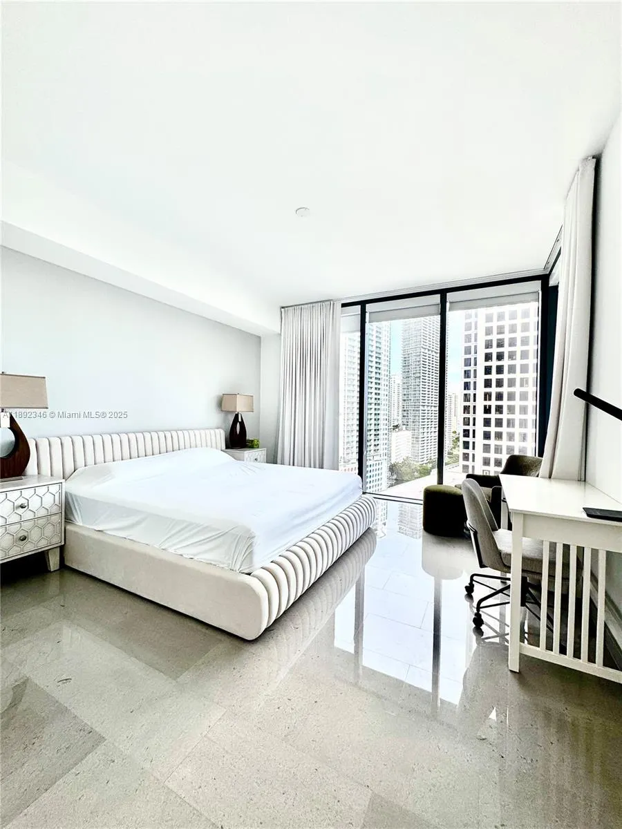 68 SE 6th St, #1501