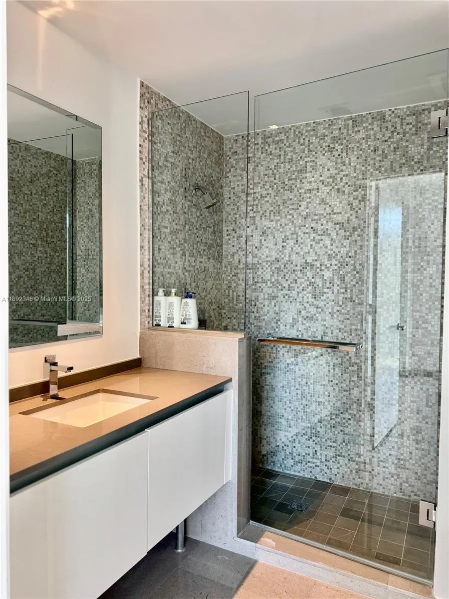 68 SE 6th St, #1501