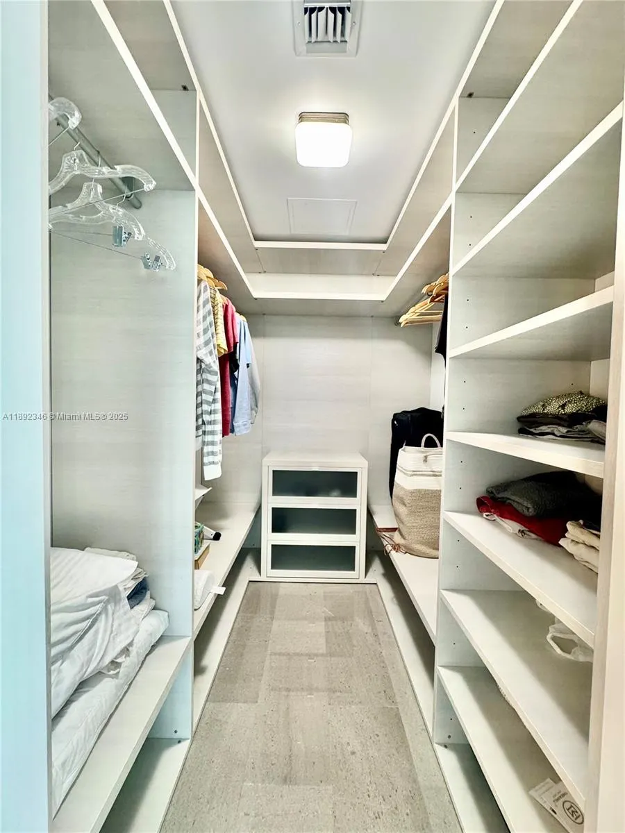 68 SE 6th St, #1501