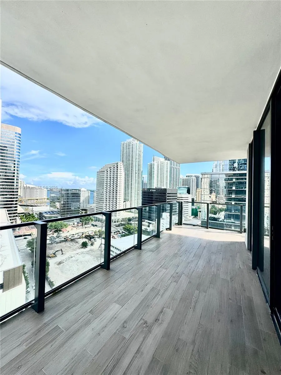 68 SE 6th St, #1501