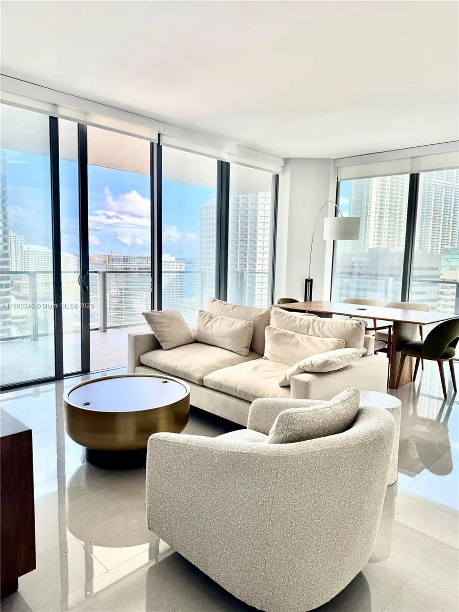 68 SE 6th St, #1501