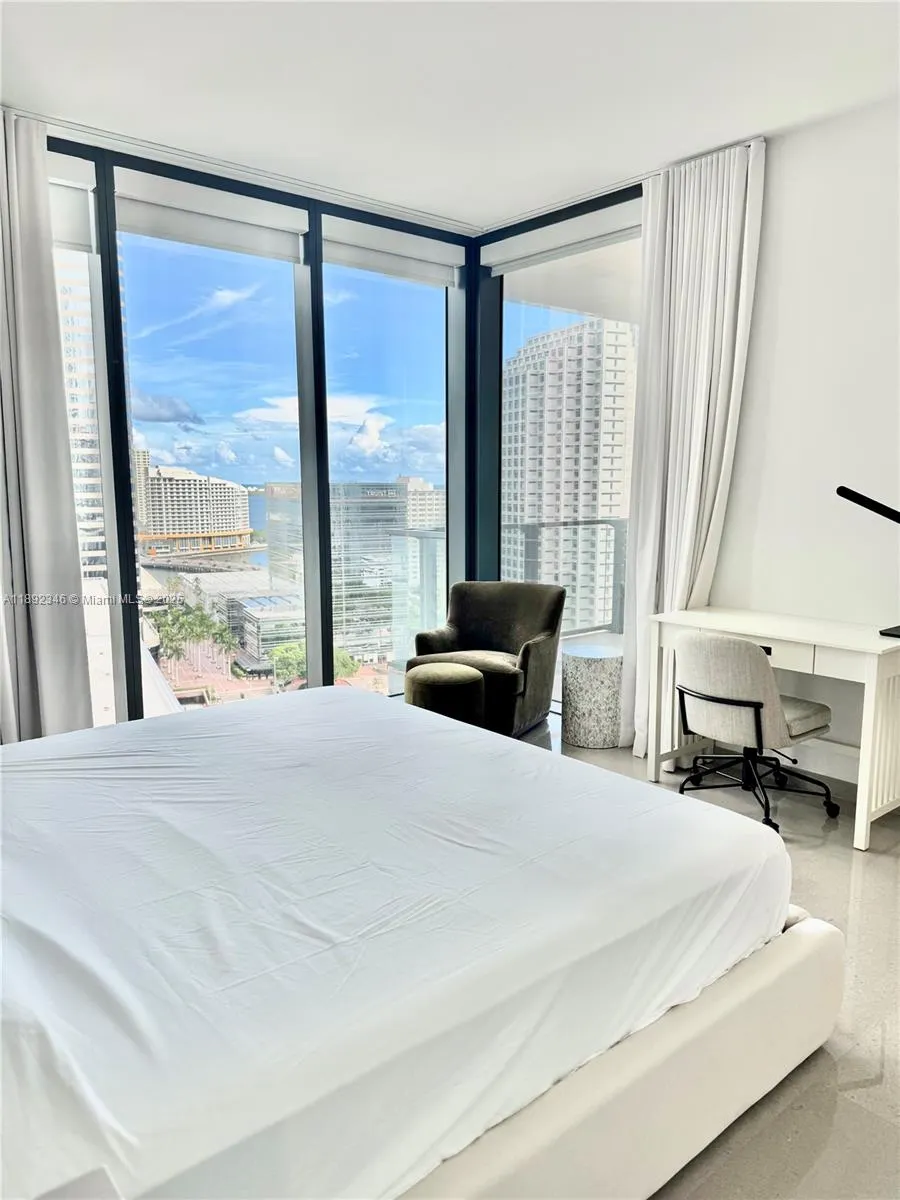 68 SE 6th St, #1501