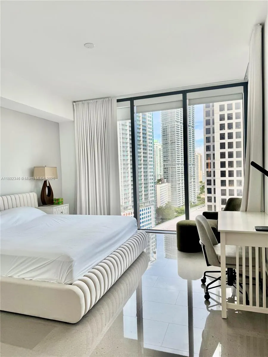 68 SE 6th St, #1501