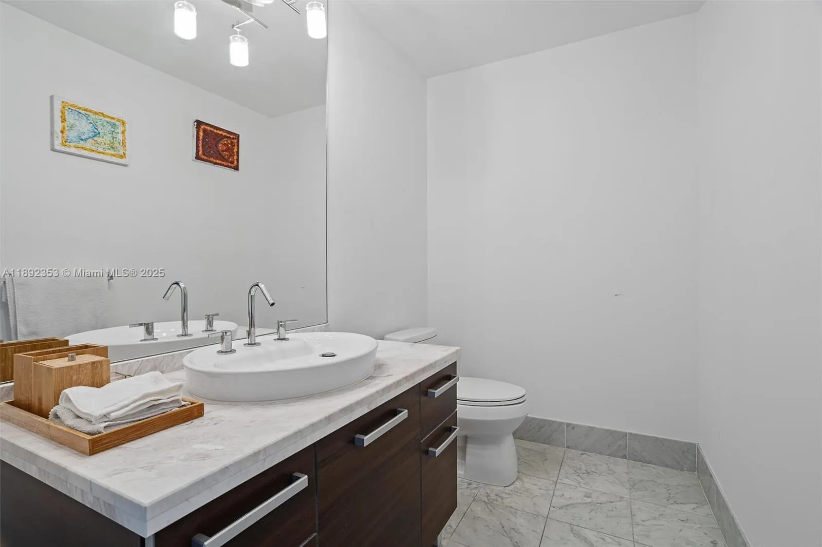 253 NE 2 ST, #626