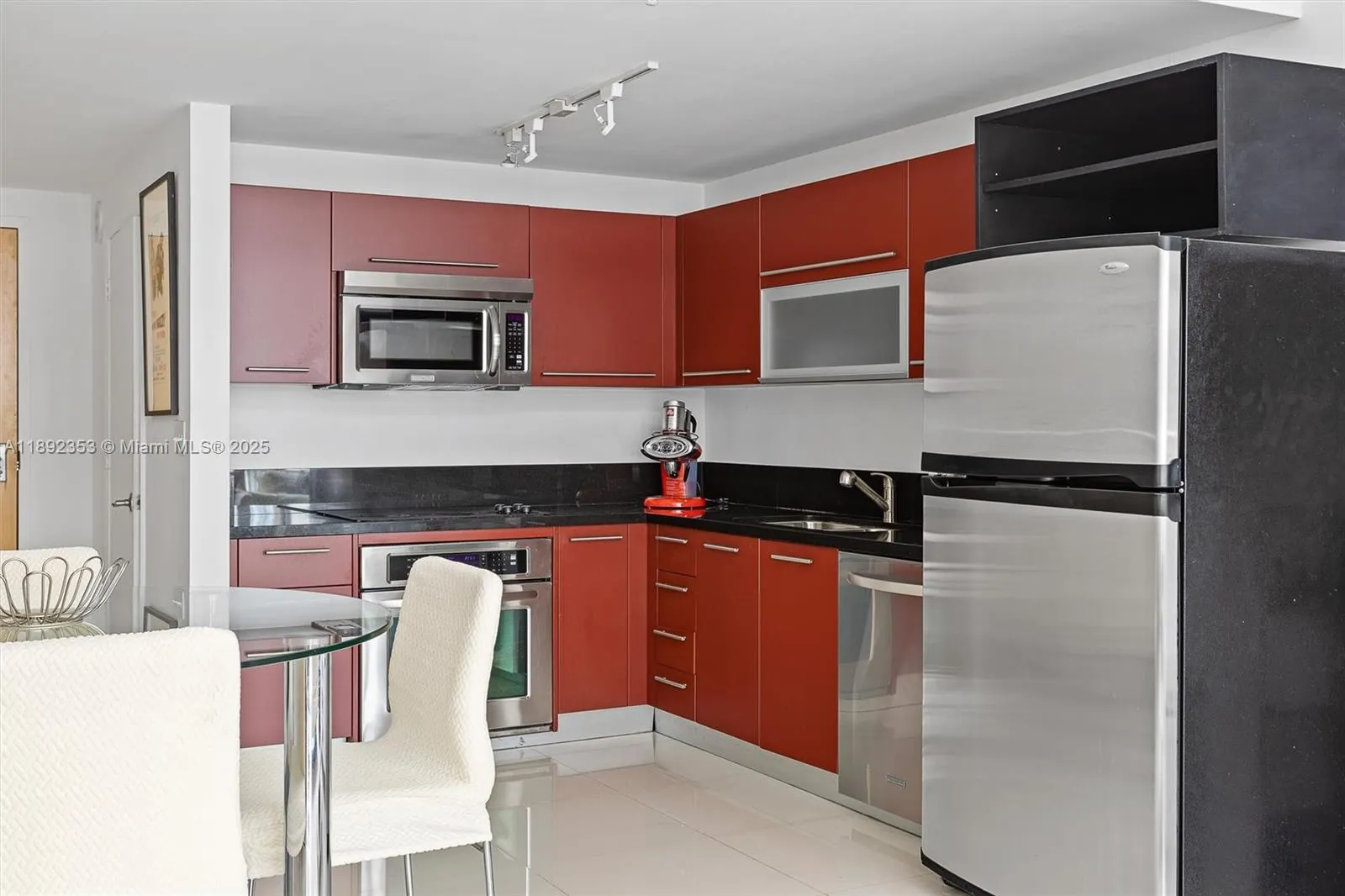 253 NE 2 ST, #626