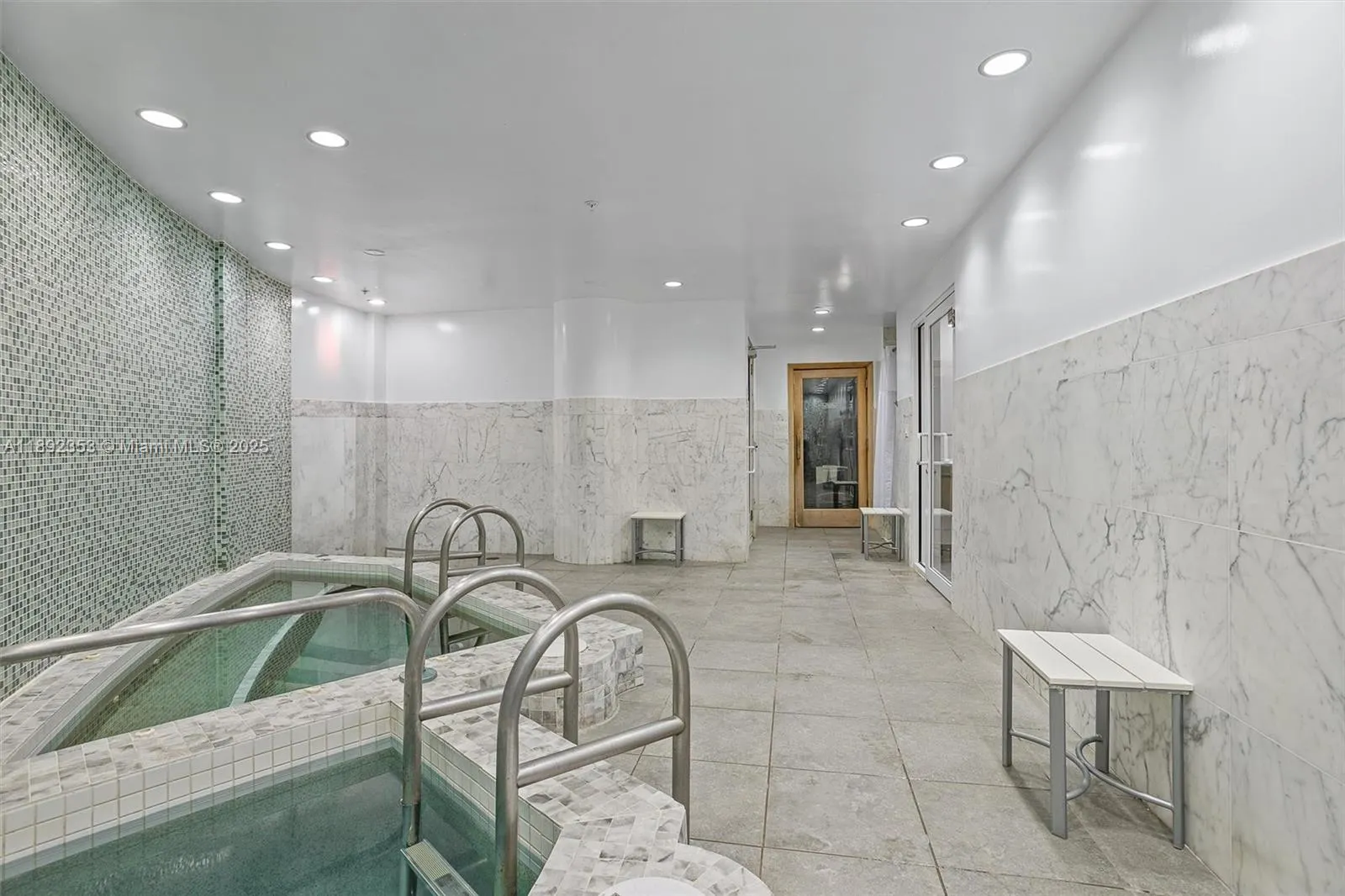 253 NE 2 ST, #626
