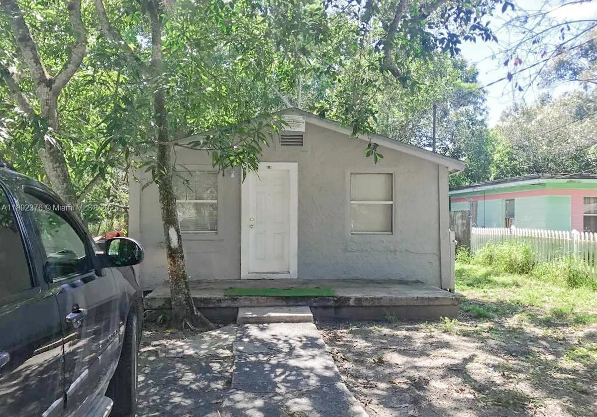 309 N 17th St