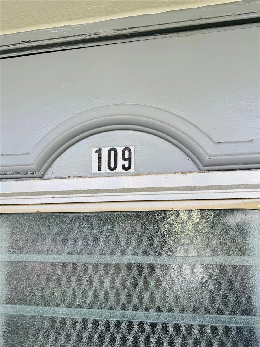 8110 Sunrise Lakes Blvd, #109
