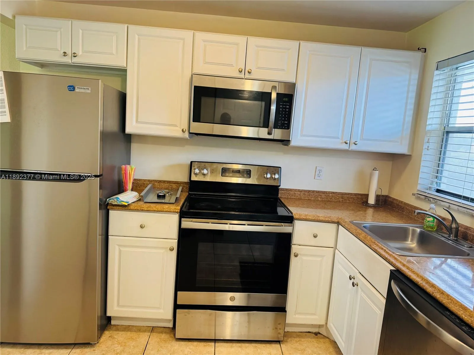 8110 Sunrise Lakes Blvd, #109