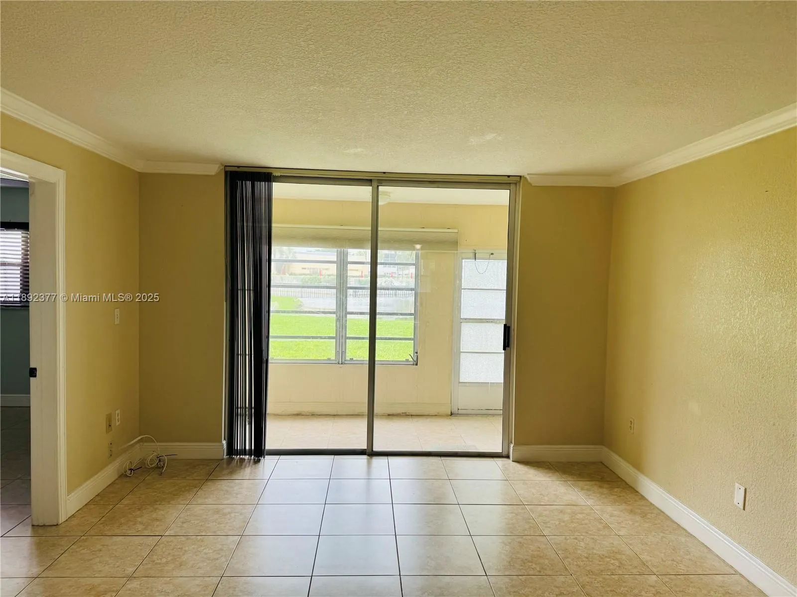 8110 Sunrise Lakes Blvd, #109
