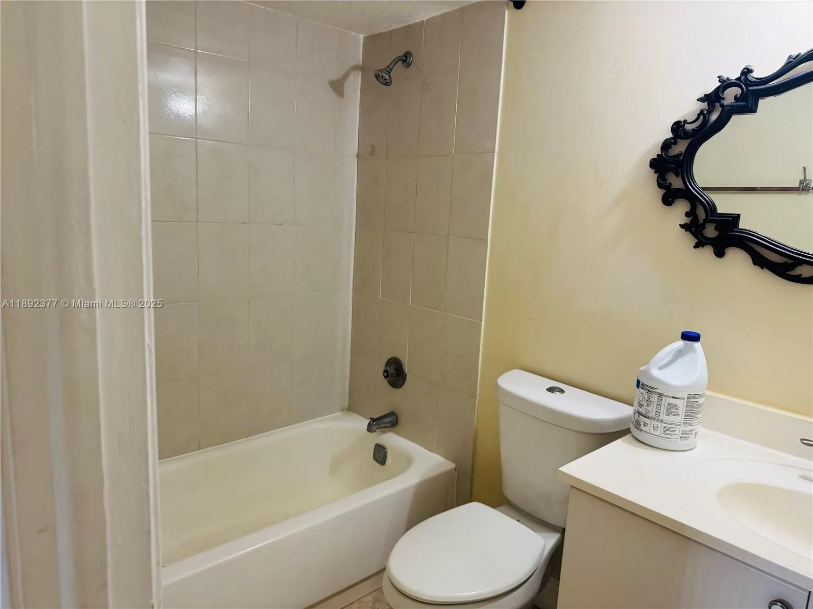 8110 Sunrise Lakes Blvd, #109
