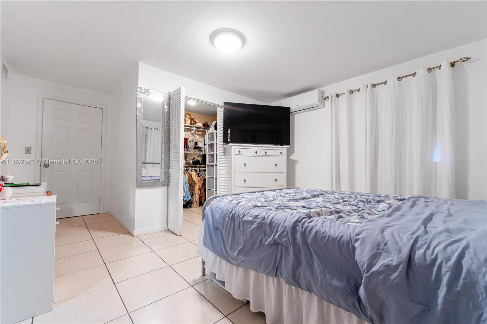 317 W 36th St