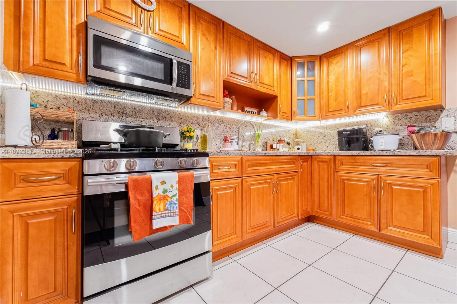 317 W 36th St