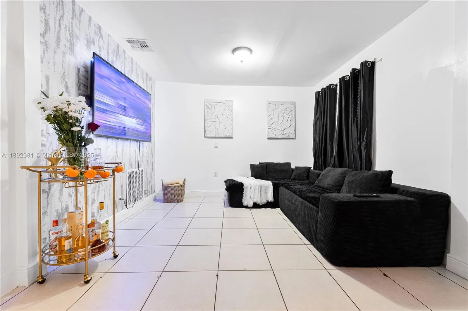 317 W 36th St