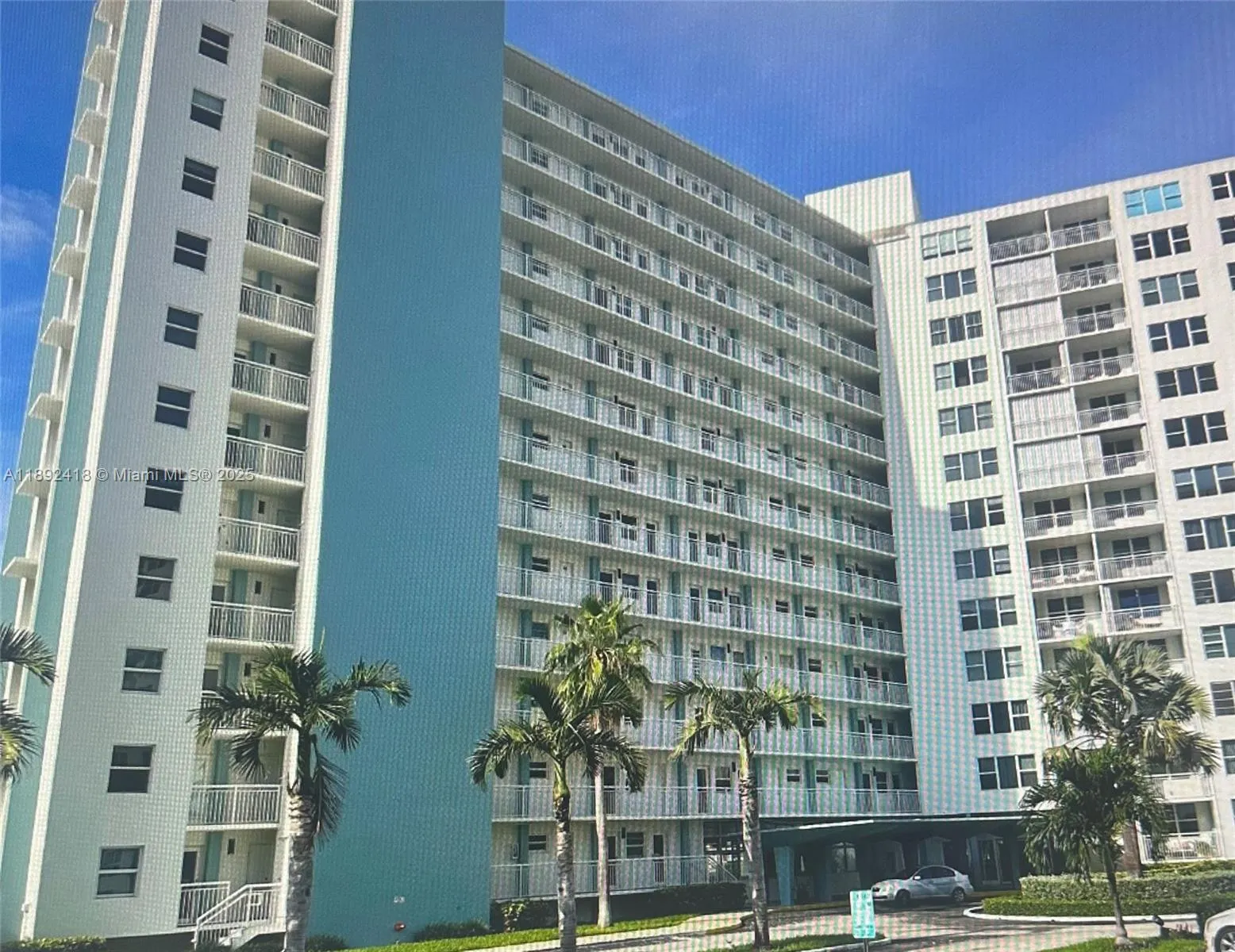 201 N Ocean Blvd, #406