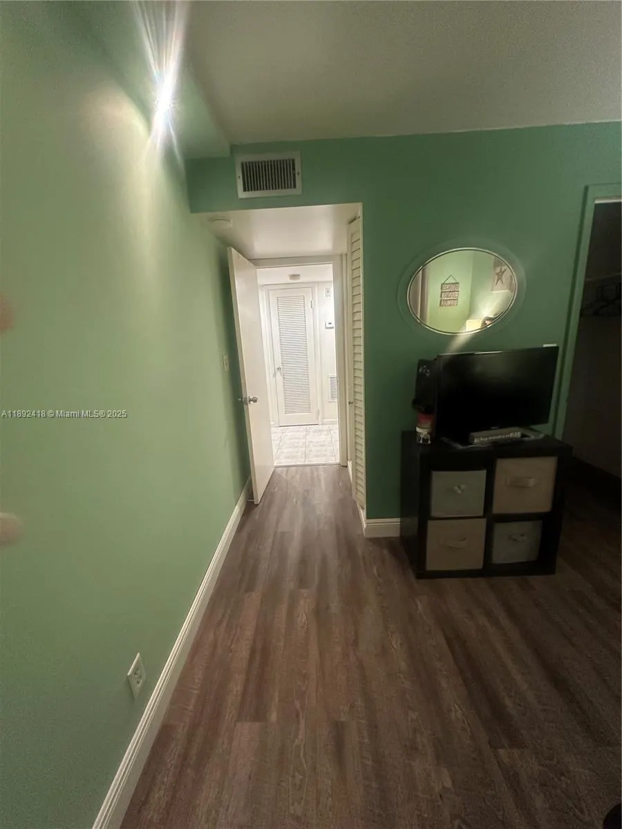 201 N Ocean Blvd, #406