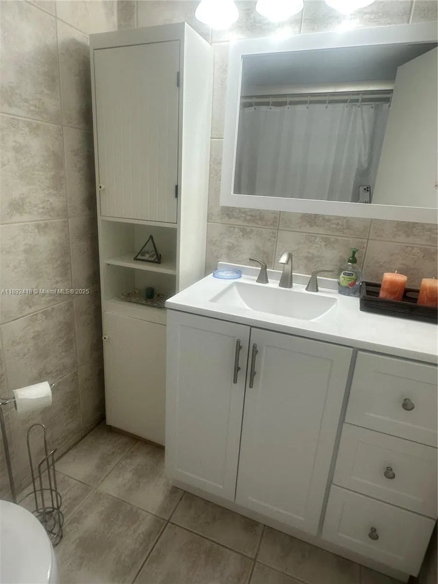 201 N Ocean Blvd, #406