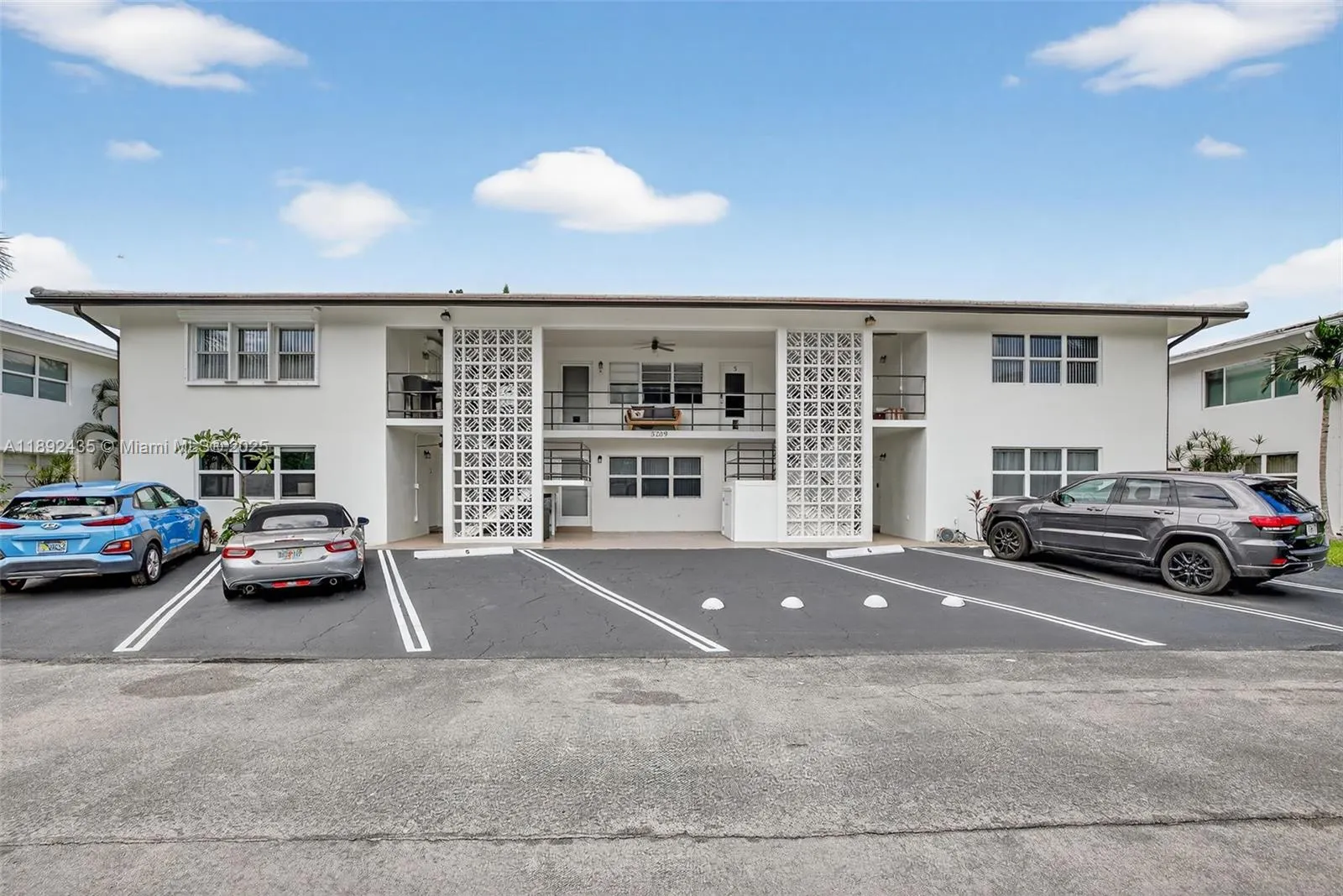 3209 Colony Club Rd, #1-W