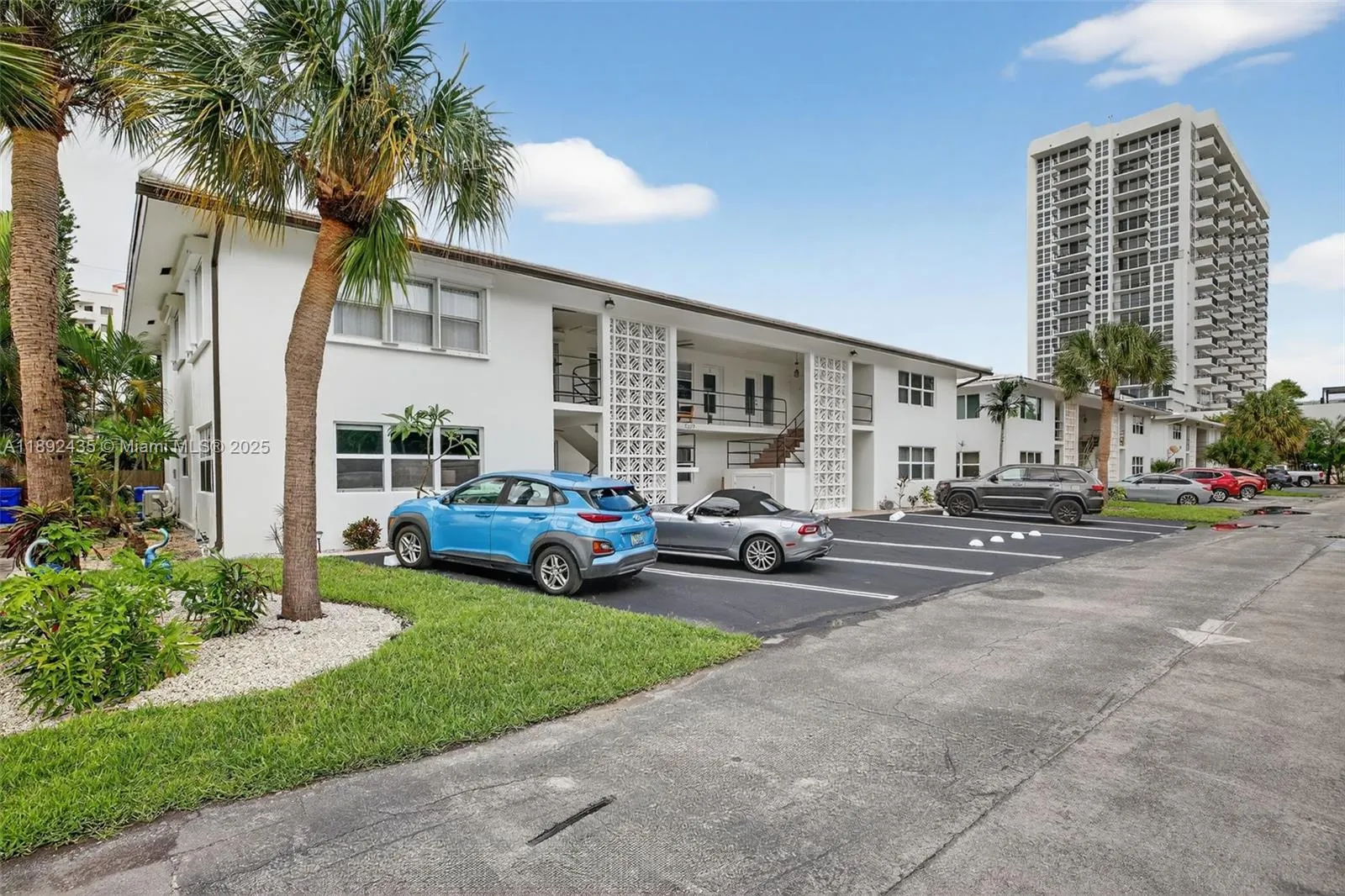 3209 Colony Club Rd, #1-W