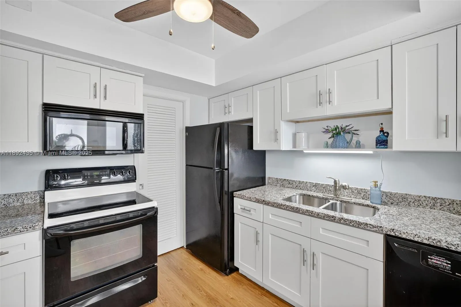 3209 Colony Club Rd, #1-W