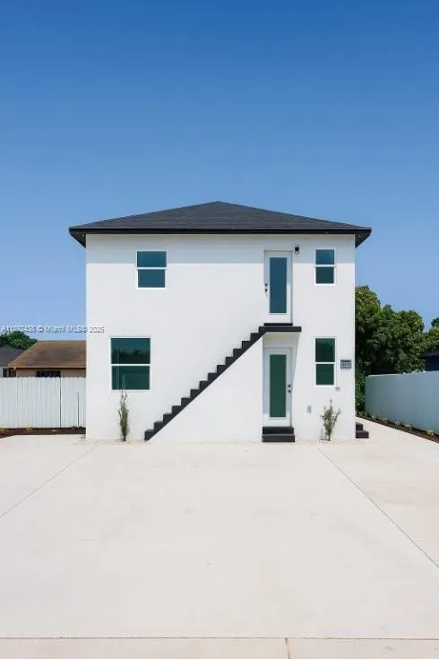 2242 NW 64th St