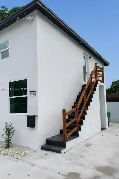 2242 NW 64th St