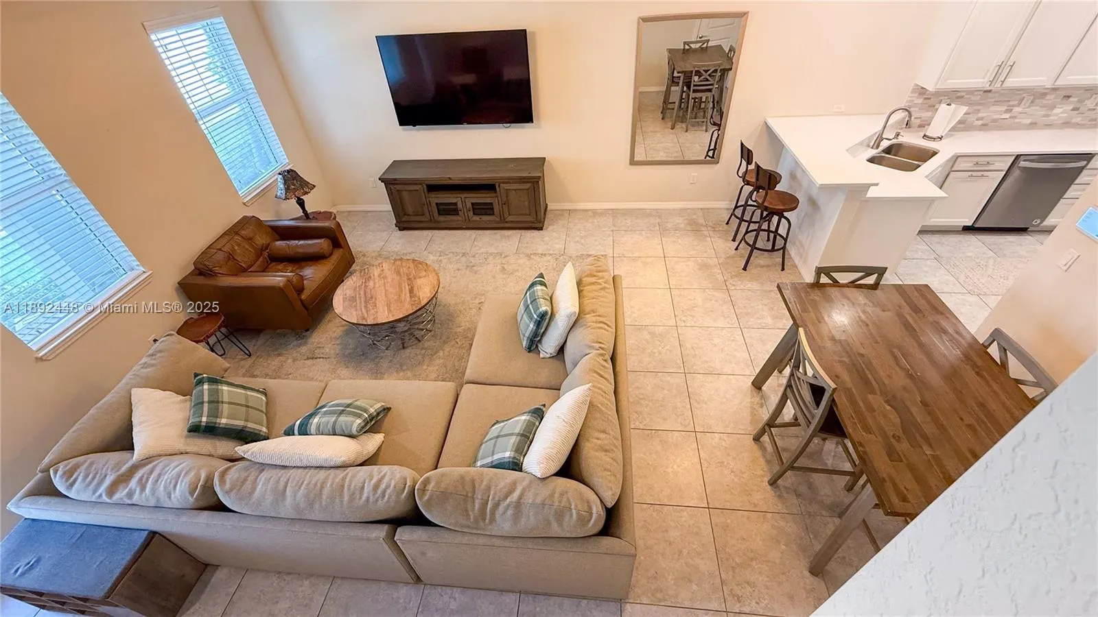 5110 Eucalyptus Dr, #3