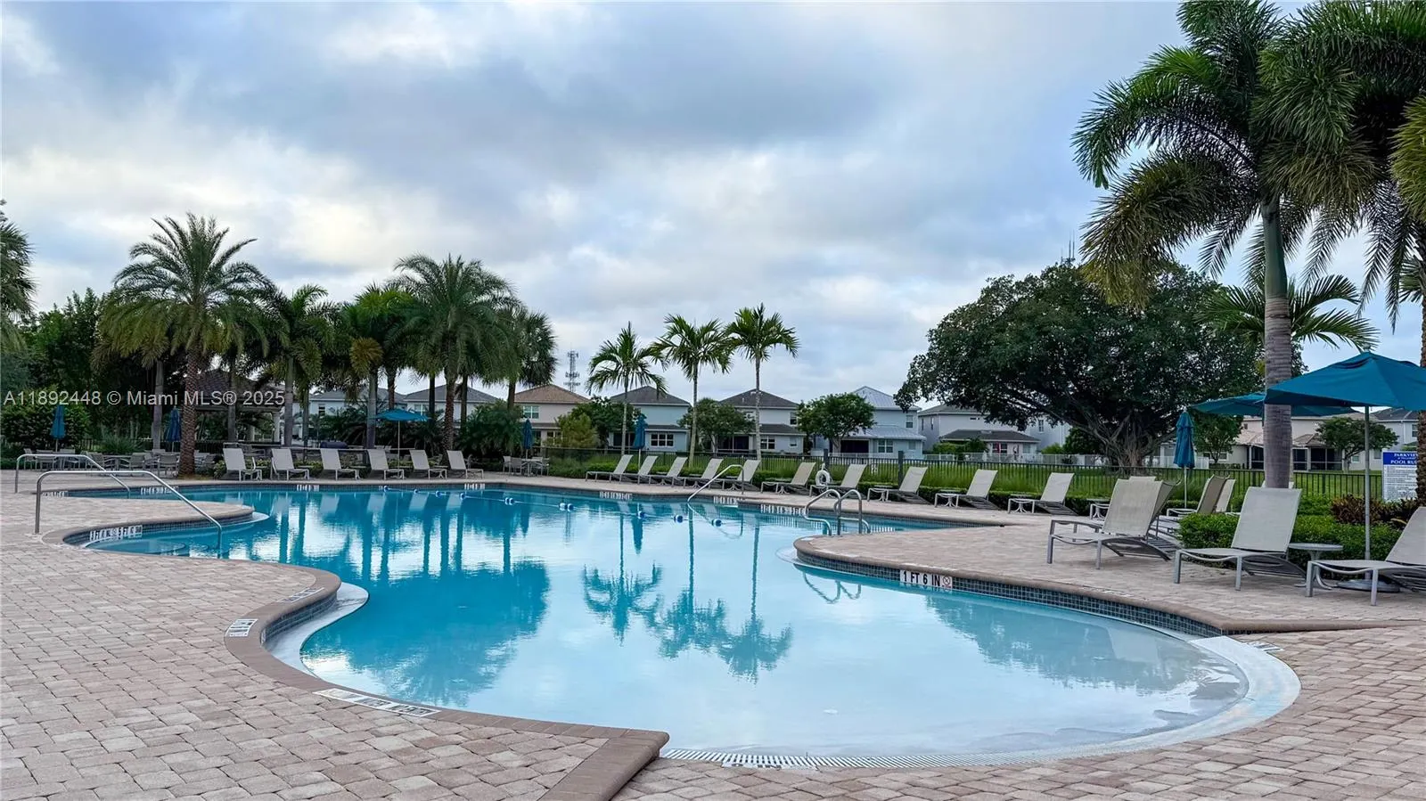 5110 Eucalyptus Dr, #3