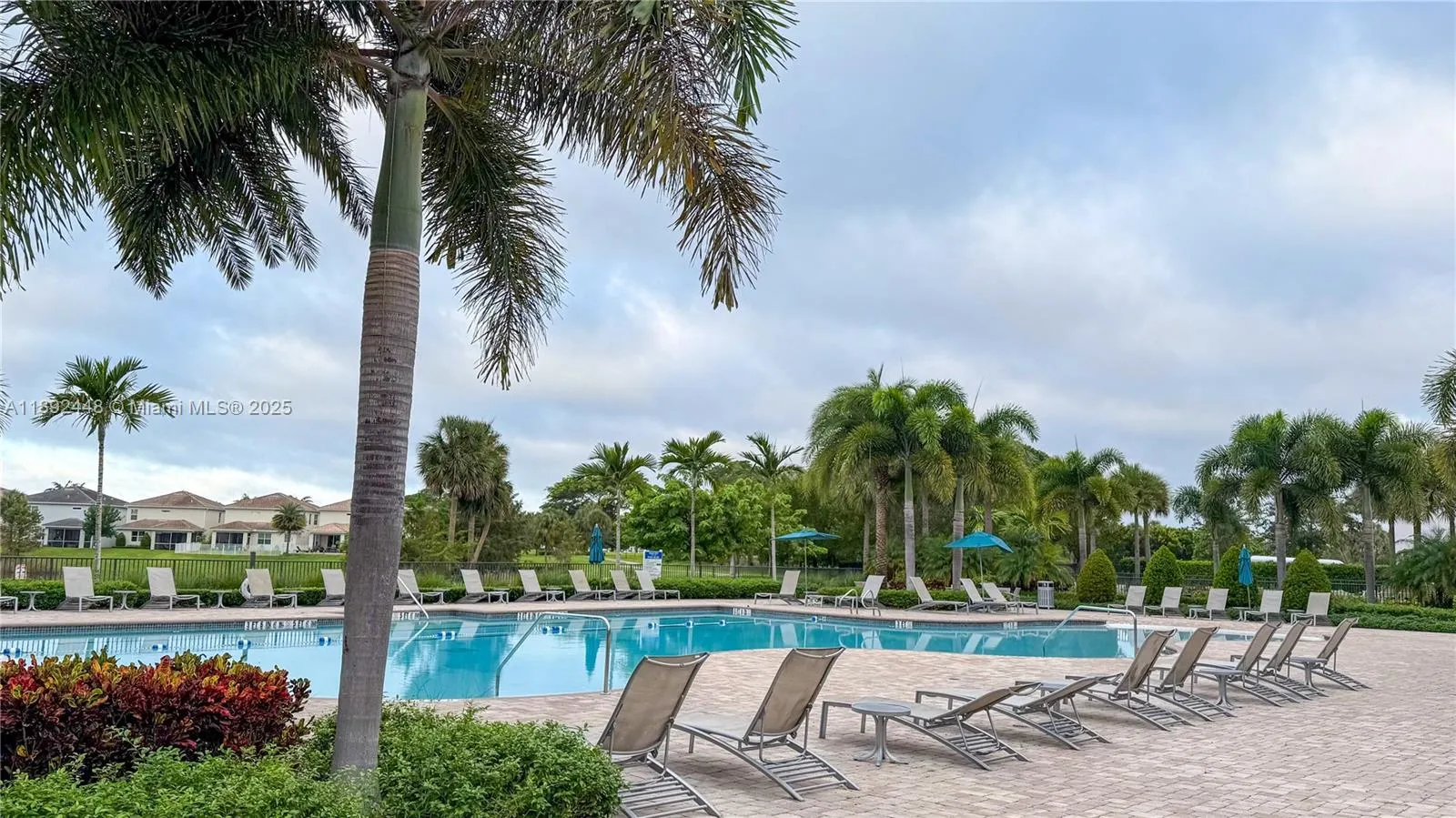 5110 Eucalyptus Dr, #3