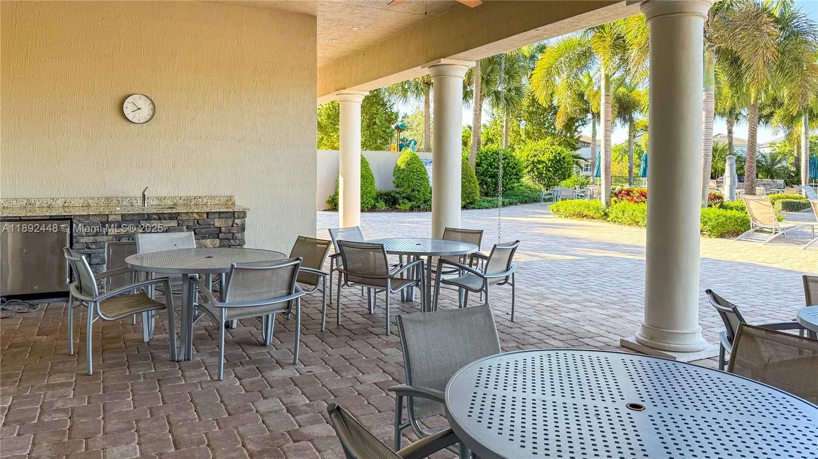 5110 Eucalyptus Dr, #3