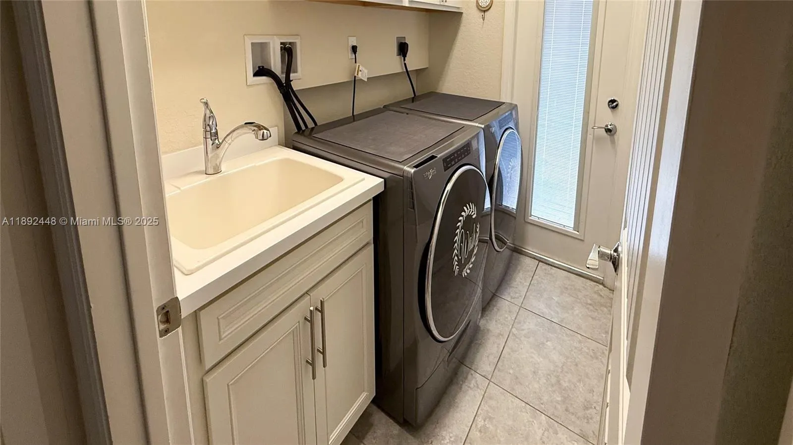 5110 Eucalyptus Dr, #3