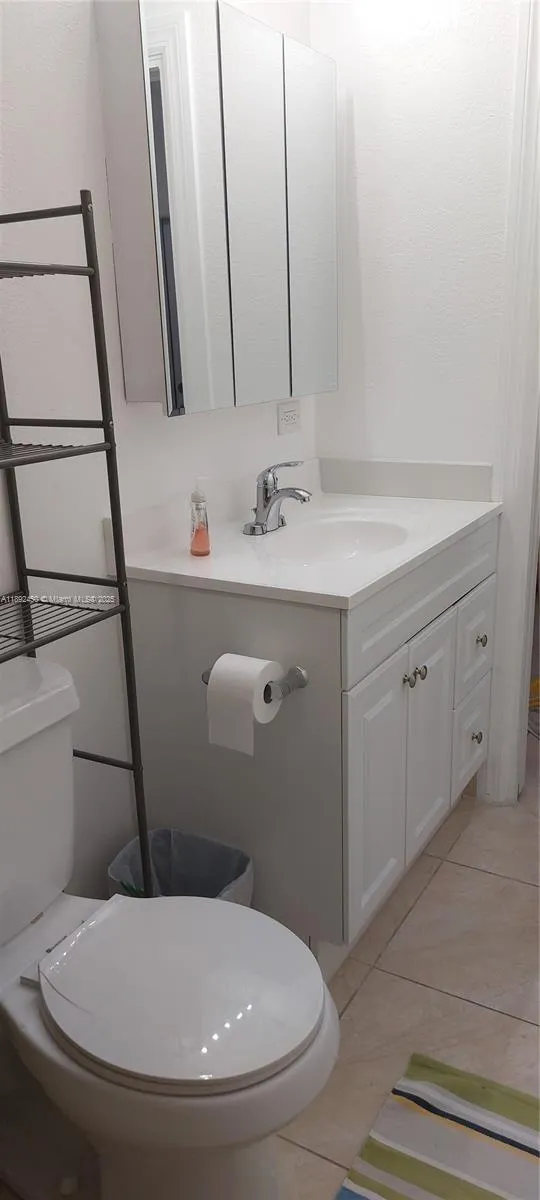 250 SW 4th St, #Rear
