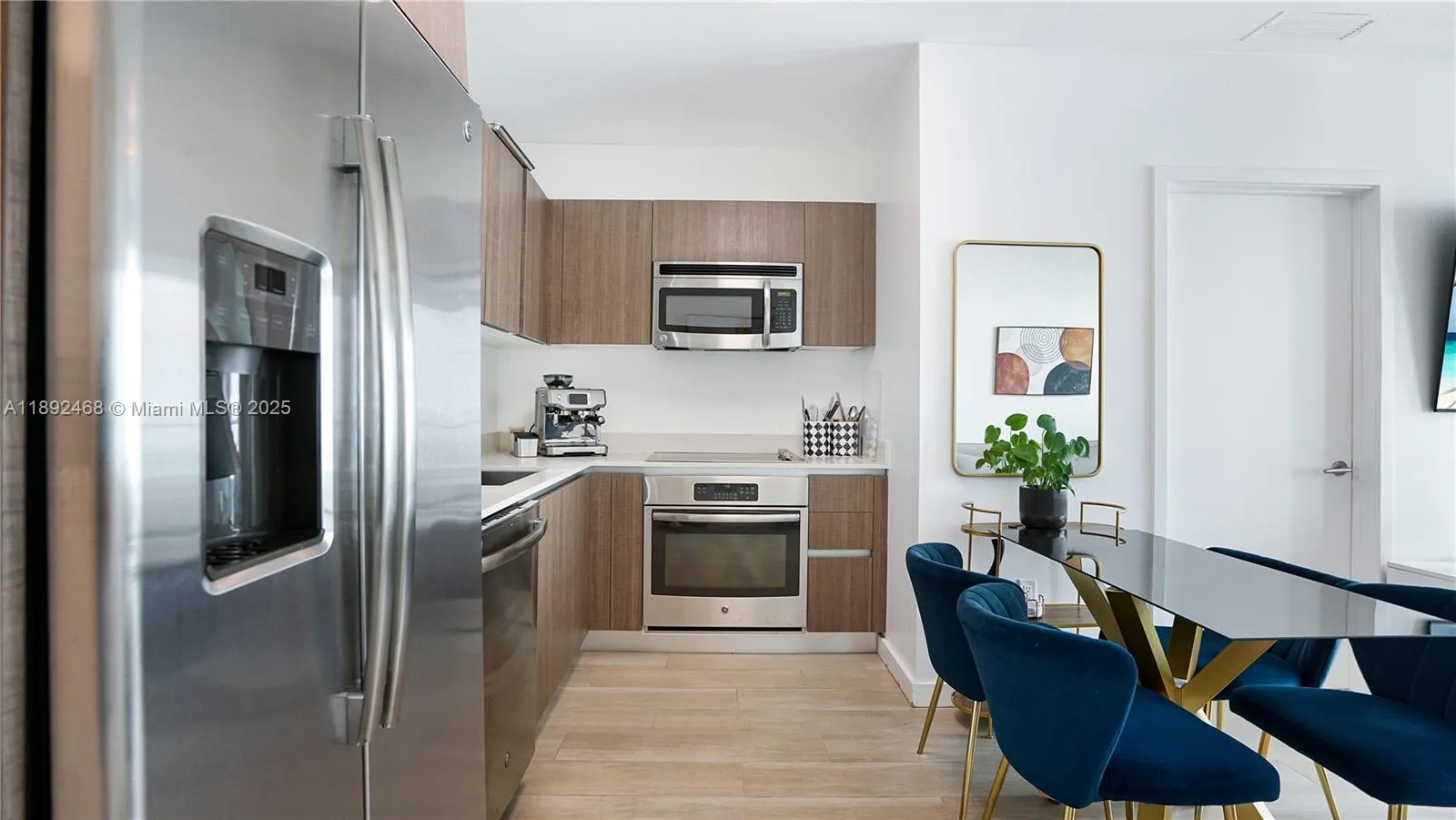 1600 SW 1st Ave, #810