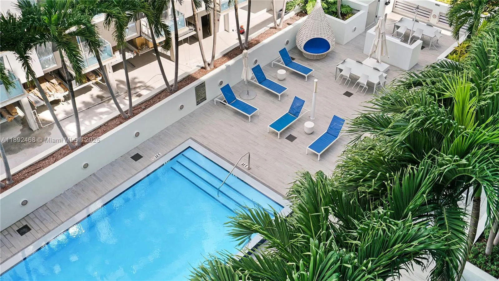 1600 SW 1st Ave, #810