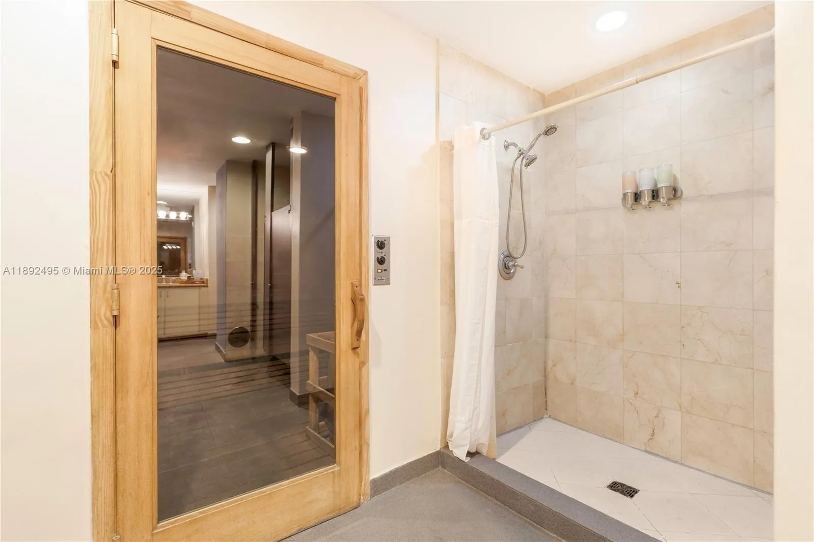 6365 Collins Ave, #2711