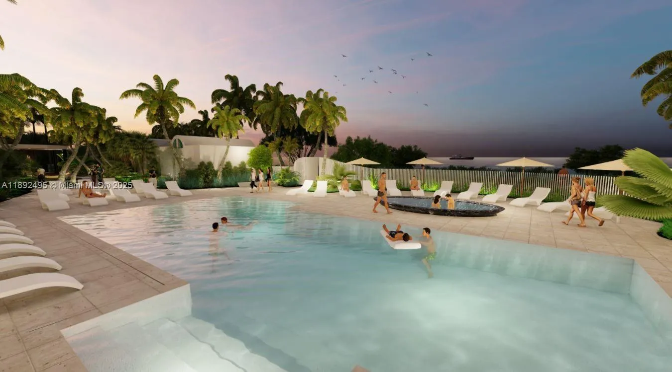 6365 Collins Ave, #2711