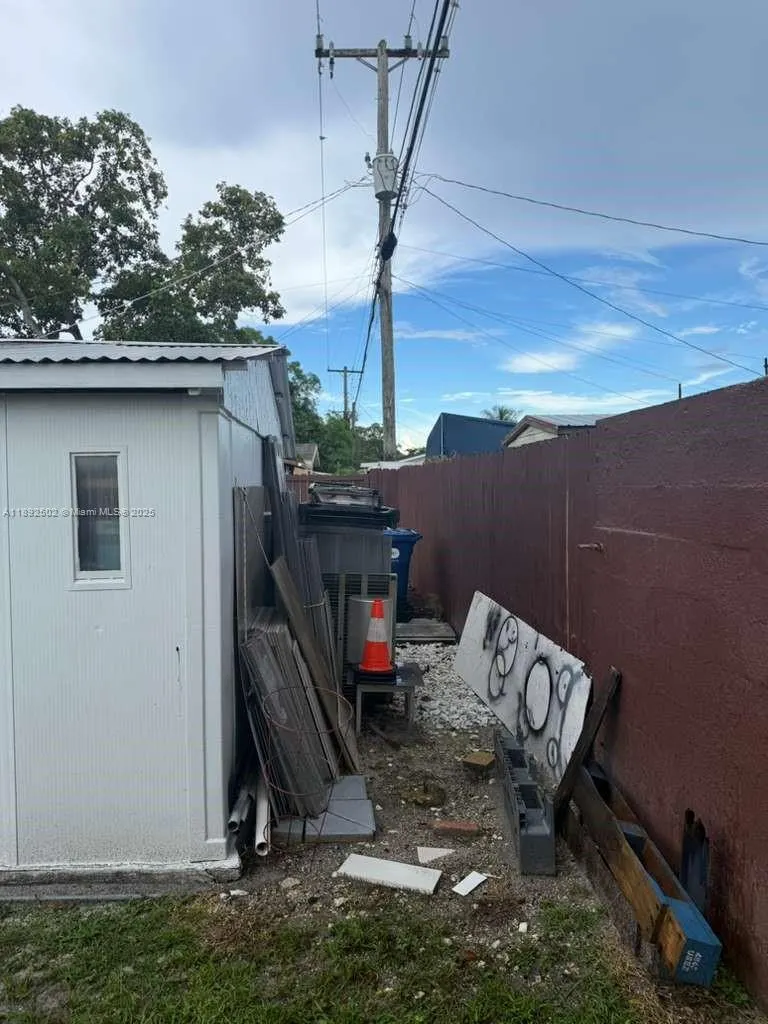 3540 NW 97th St