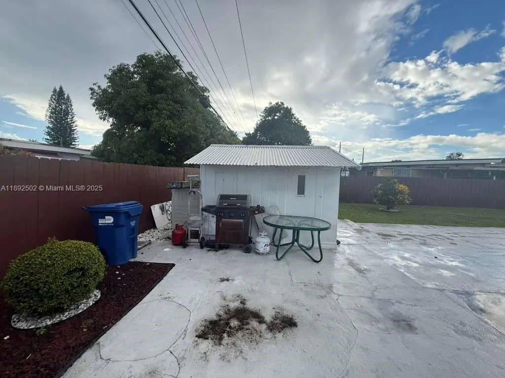 3540 NW 97th St