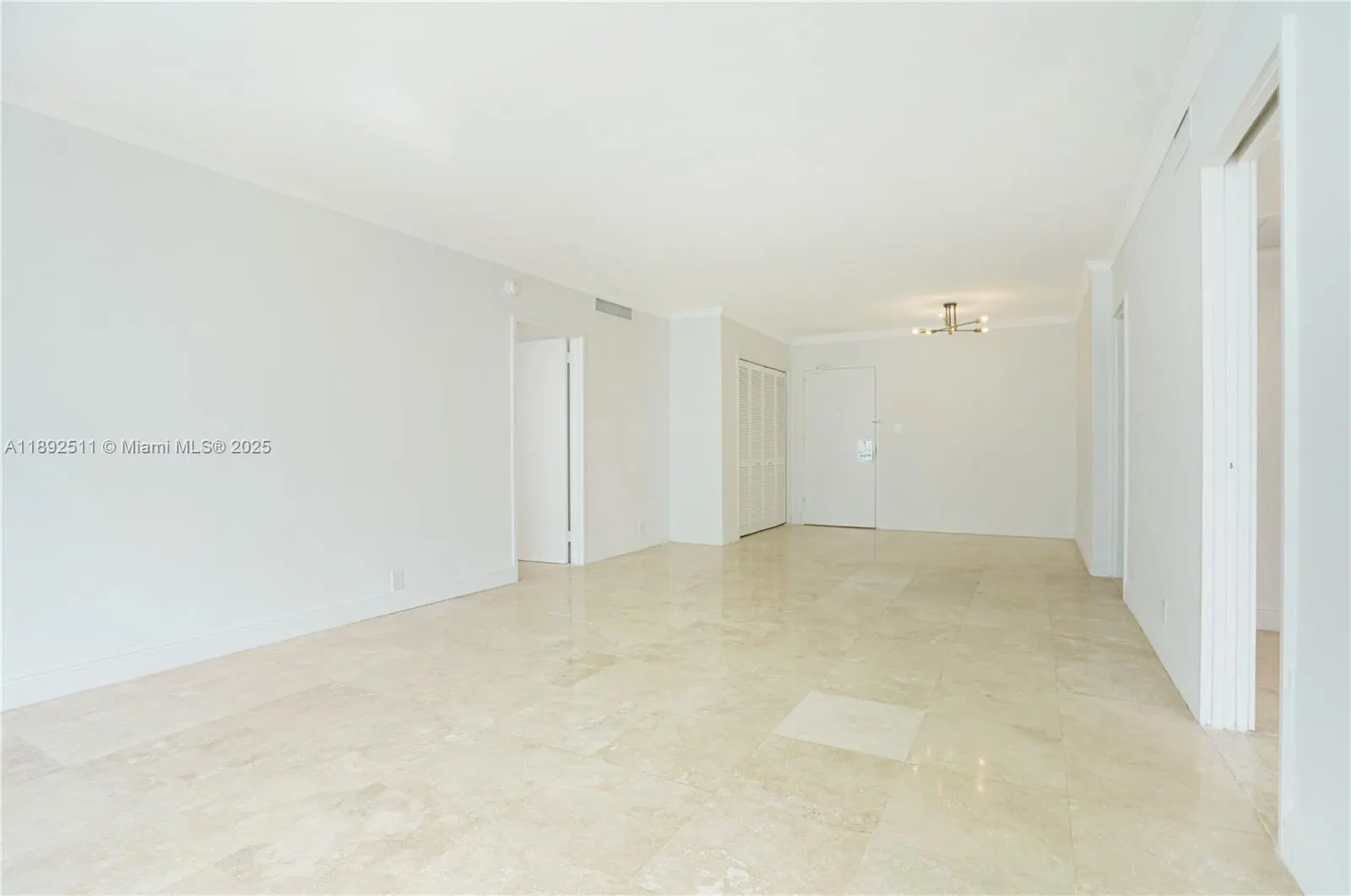 5101 Collins Ave, #14M