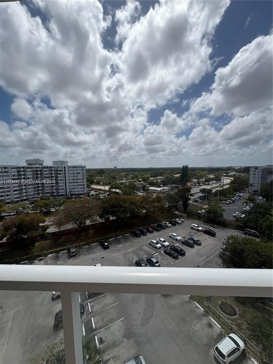 1301 NE Miami Gardens Dr, #926W