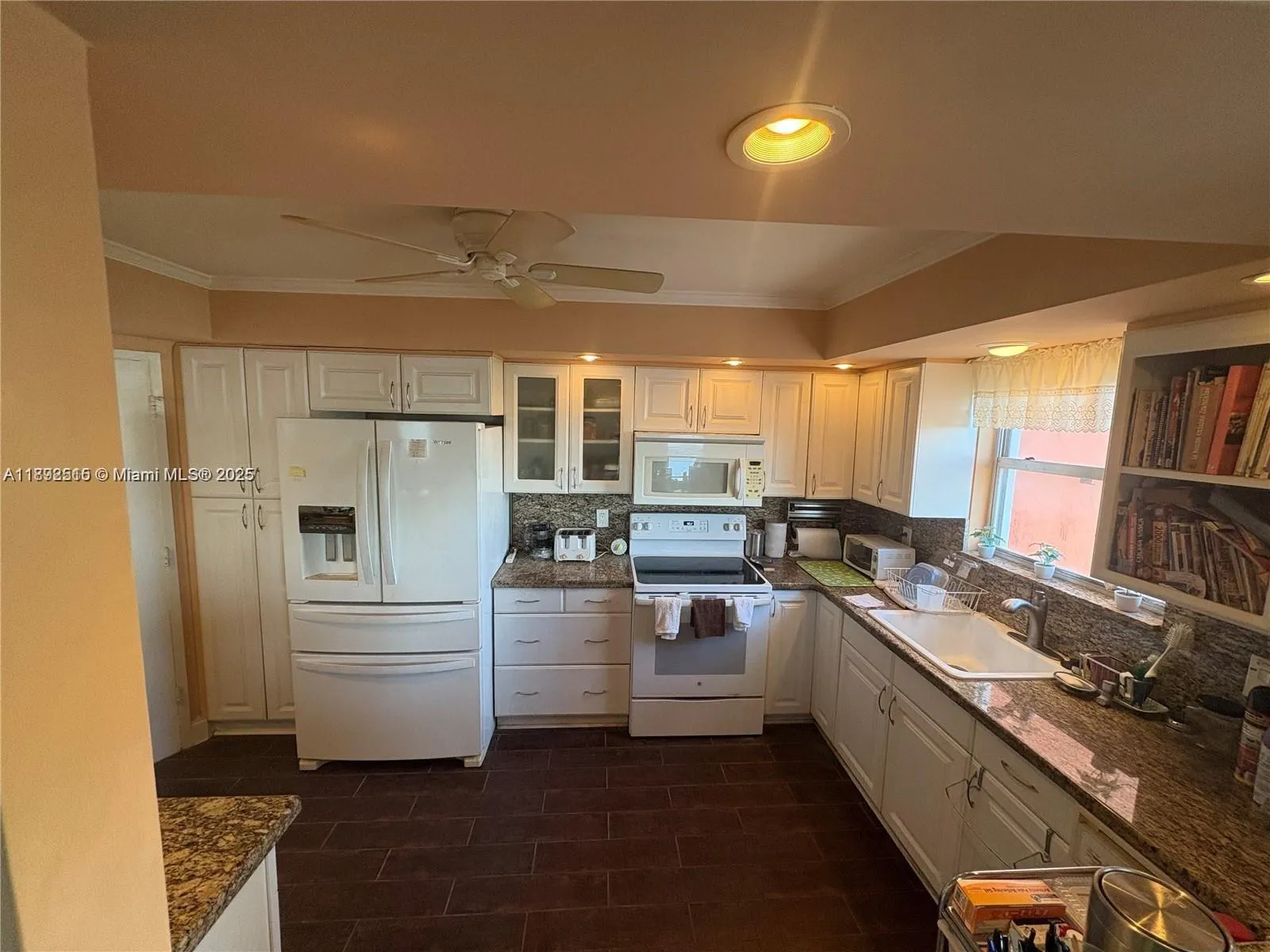 1301 NE Miami Gardens Dr, #926W