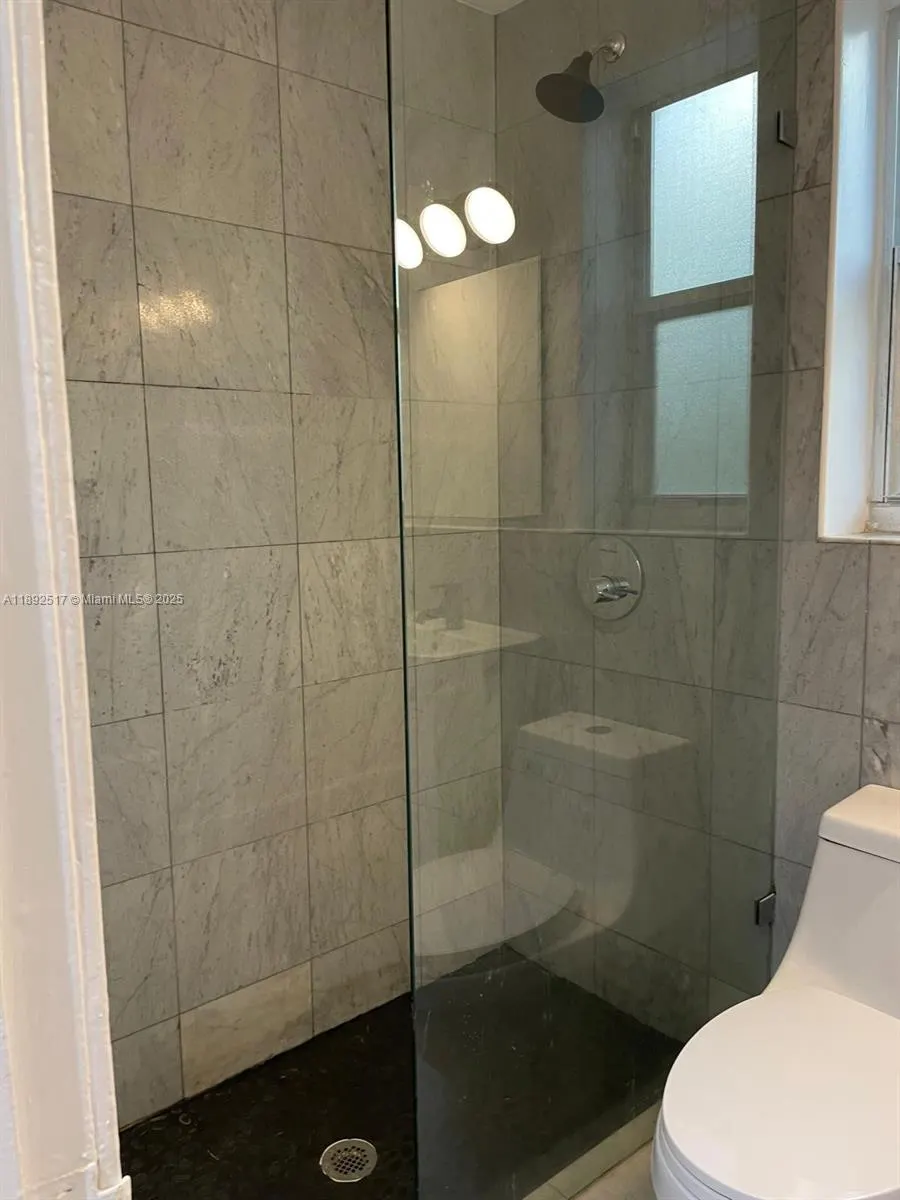 1610 Michigan Ave, #6