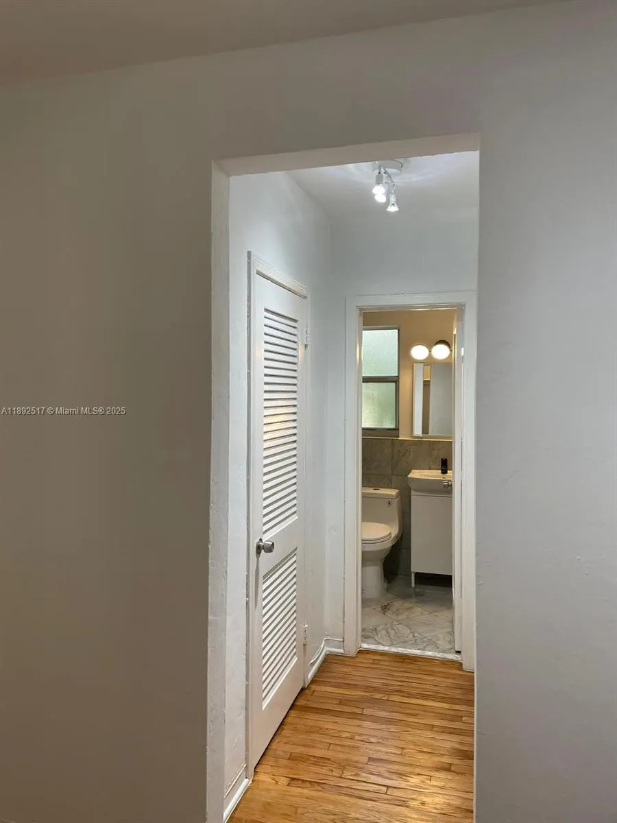 1610 Michigan Ave, #6
