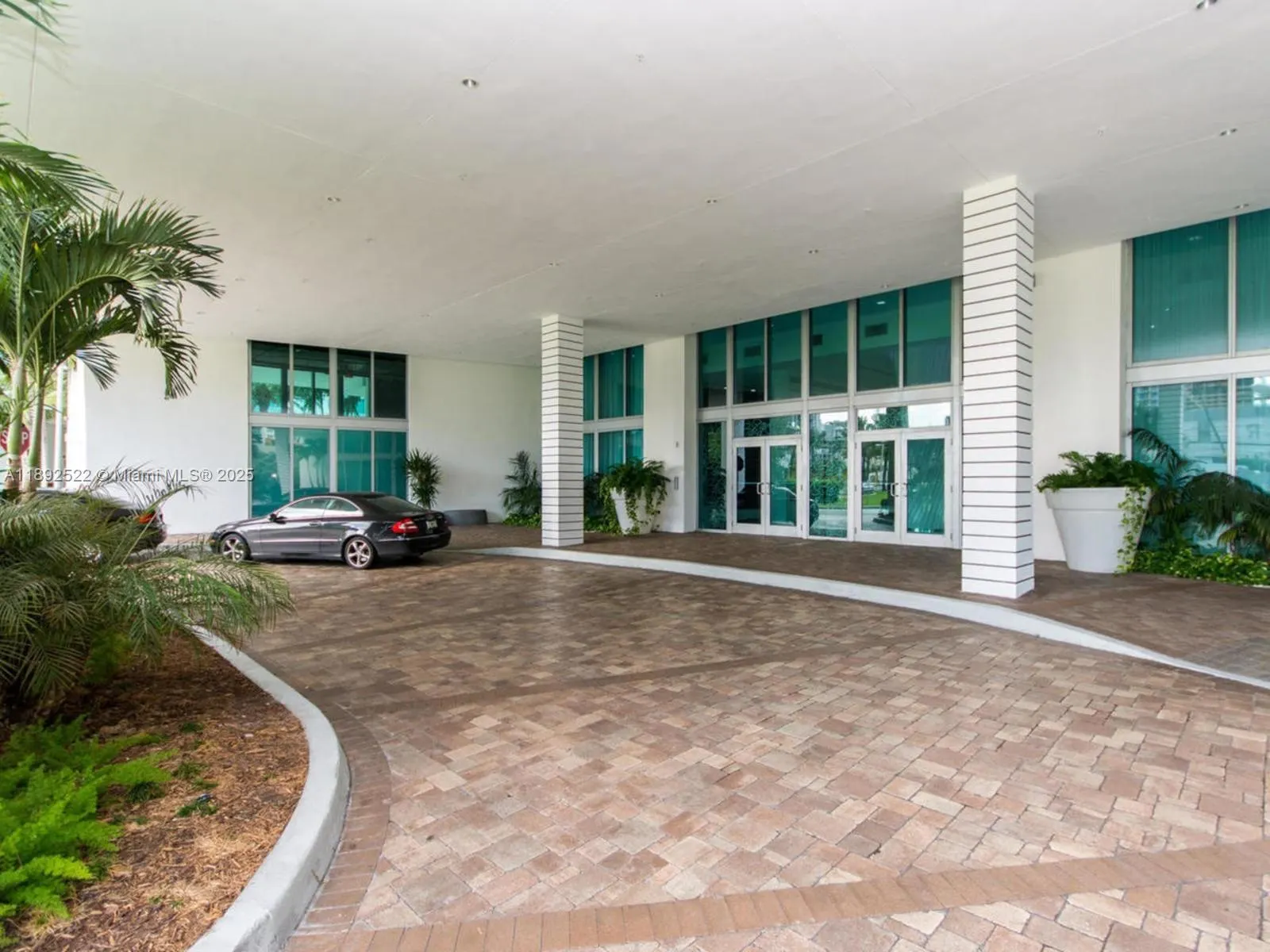 350 S MIAMI AVE, #1107