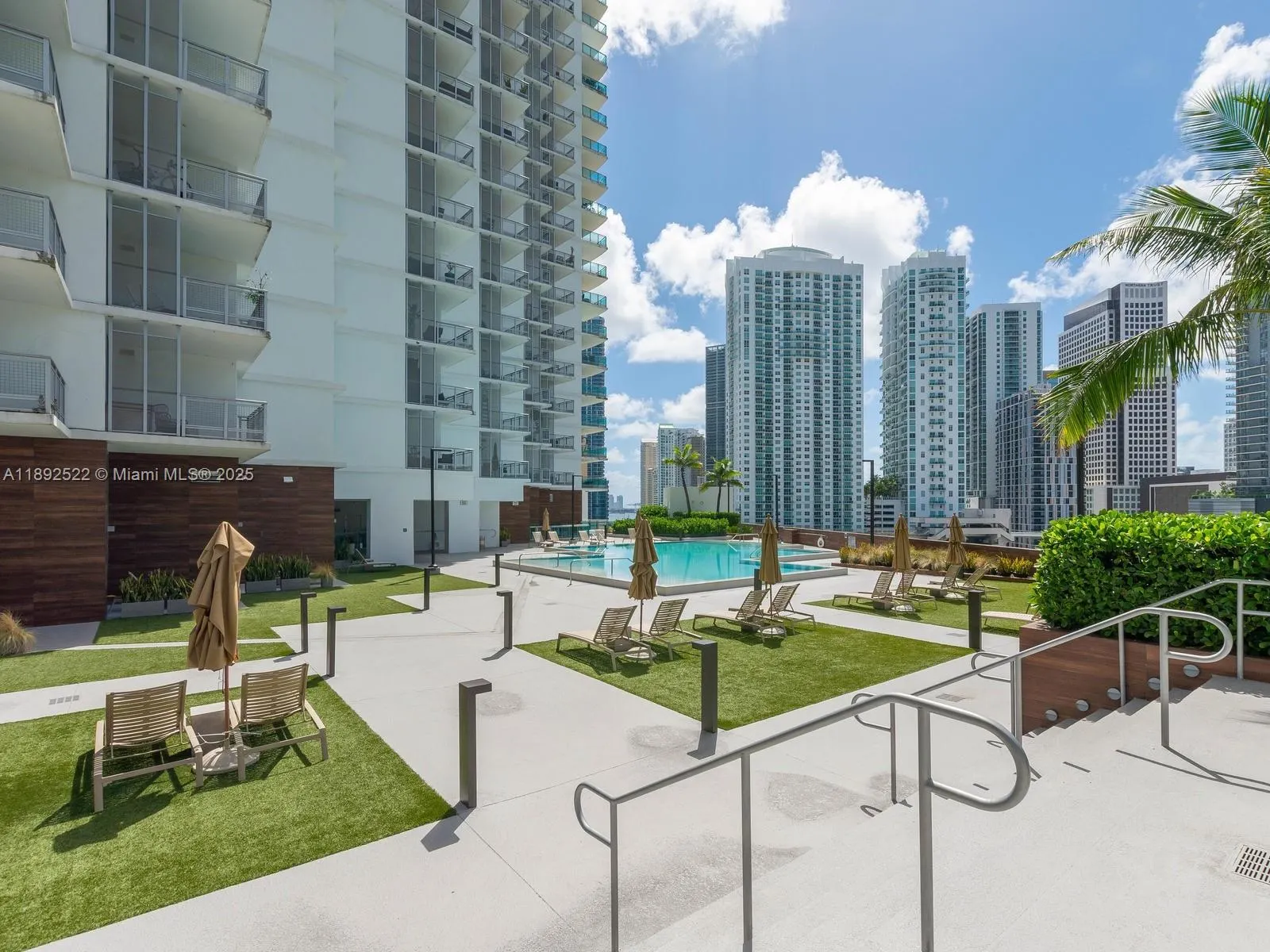 350 S MIAMI AVE, #1107