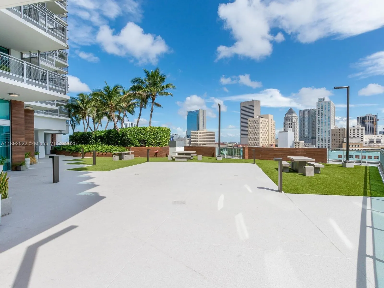 350 S MIAMI AVE, #1107